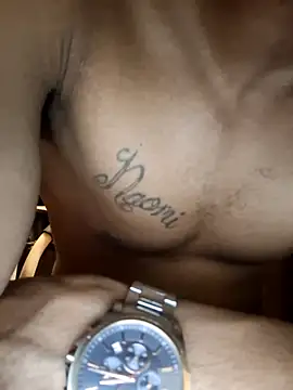 bigboytoy912 Adlı Modelin Canlı XXX Sohbeti