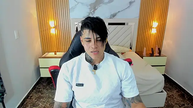 KAROLLJONES1's Live XXX Chat