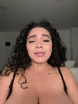 Czat XXX na żywo – Curlyierr