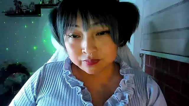 Czat XXX na żywo – Shaddycute_