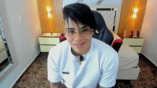 KAROLLJONES1's Live XXX Chat