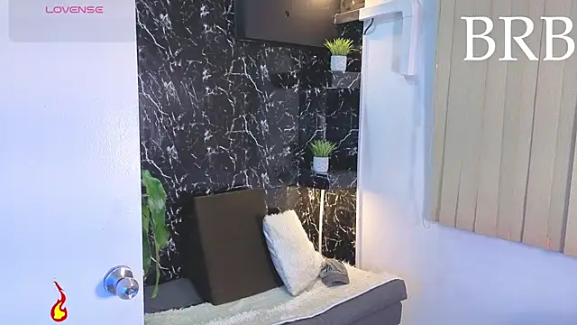 MR_EITHAN: απευθείας συνομιλία ΧΧΧ