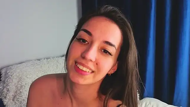 EmmyNoel's Live XXX Chat