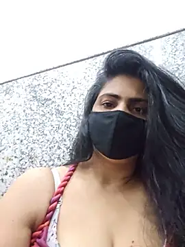 Chat +18 de SashaPatel ao vivo