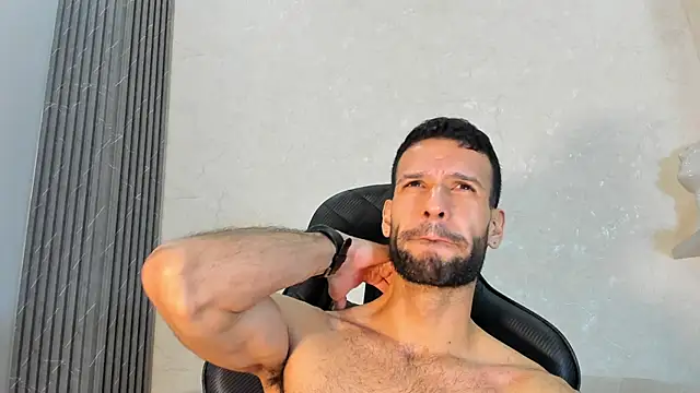 Chat +18 de Jacob_Benelli ao vivo