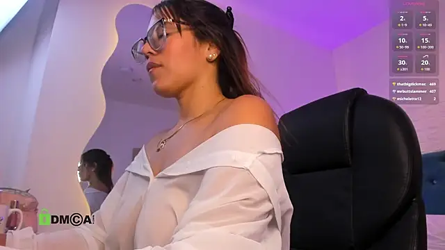 XXX chat uživo modela zairawatson