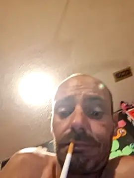 DaddyAndSplashQueen Chat XXX in diretta