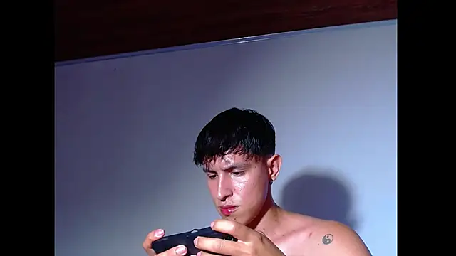 Chat XXX ao vivo de rowanbig