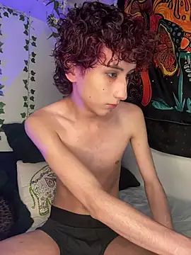 צ'אט XXX בשידור חי של noynxz