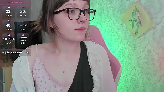 Chat +18 de RileyNymph ao vivo