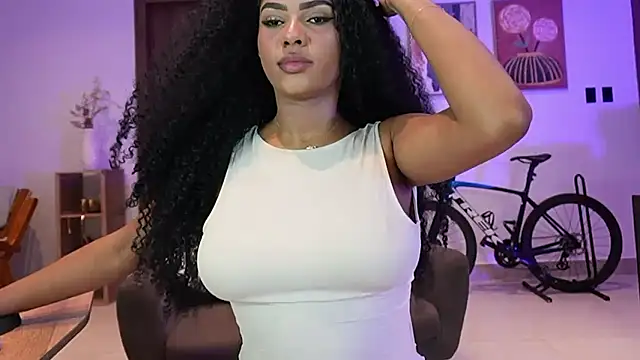 XXX chat uživo modela HOTBLACKANDWHITE2
