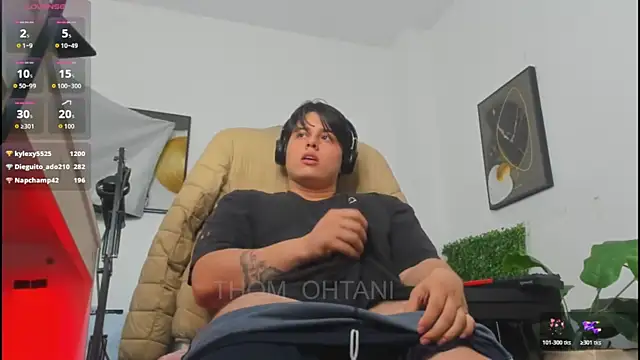 Thom_Ohtani élő XXX-chatje