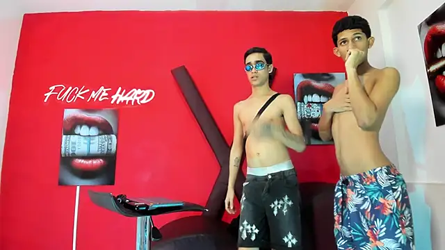 TWINKS_BOYSX's Live XXX Chat