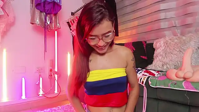 Živý XXX chat Cherry_Scarlet_