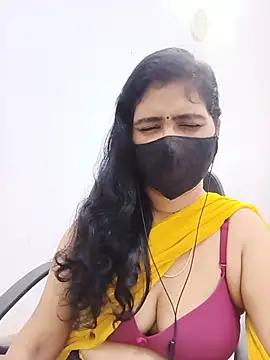Lucky-Deepthi's Live XXX Chat