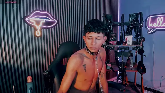 XXX chat uživo modela Maximoking26