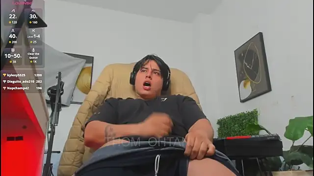צ'אט XXX בשידור חי של Thom_Ohtani