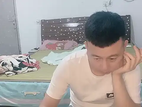 zzj_4718 即時 XXX 聊天