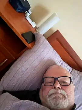 petvarad Adlı Modelin Canlı XXX Sohbeti