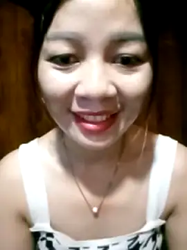Yiyi102300's Live XXX Chat