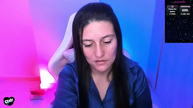 Chat XXX en directo de Saskyaa