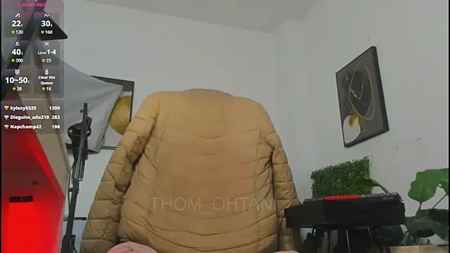 צ'אט XXX בשידור חי של Thom_Ohtani