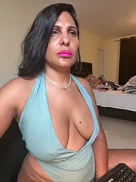 Latina-miss' Live XXX Chat