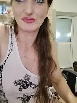 CrazyMaya39 XXX чат на живо