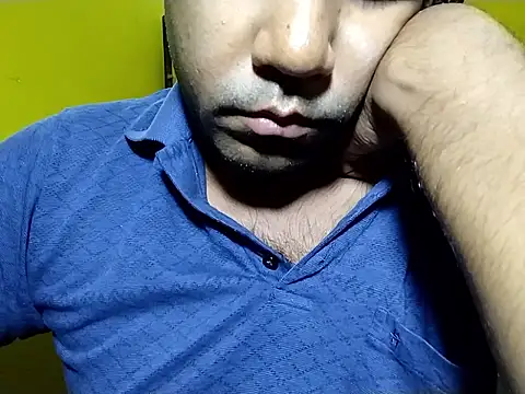 Rocky___01 Adlı Modelin Canlı XXX Sohbeti