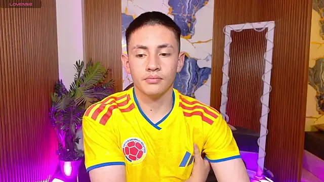 Andres_Tay Chat XXX live