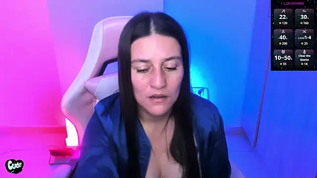 Saskyaa live XXX chat