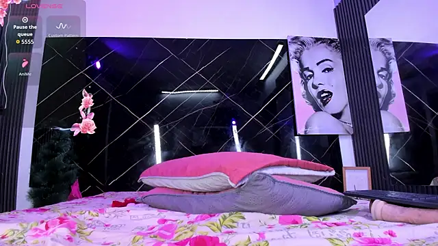 Skarleth_queen Adlı Modelin Canlı XXX Sohbeti