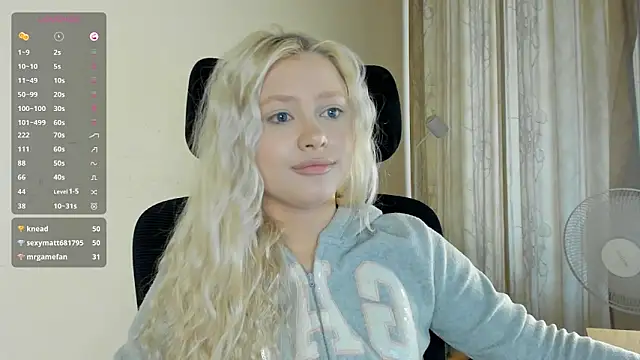 MidnightPoise's Live XXX Chat