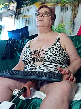 QueenPammy1 Live XXX-Chat