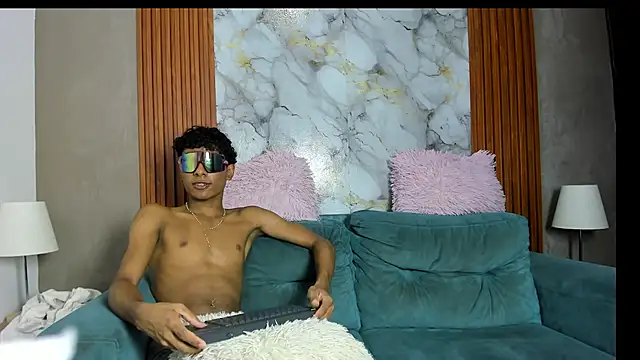 Chatroom XXX en direct de BOUL_GUYS