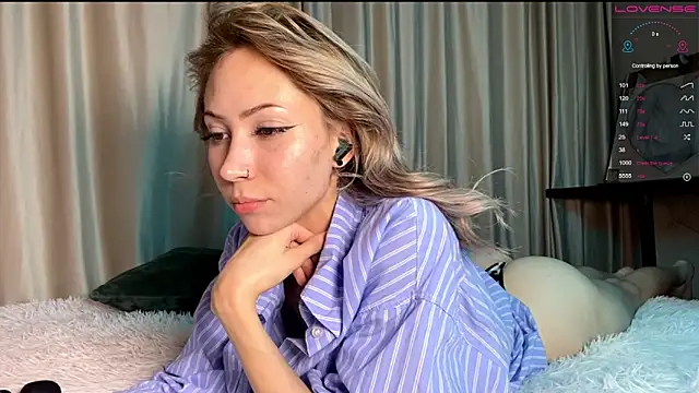 XXX chat uživo modela sun_under_skyy