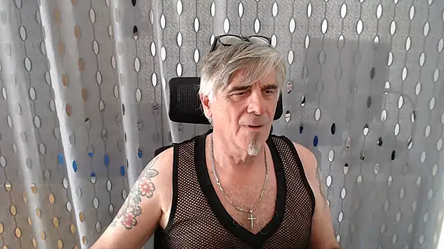 Budapest1958 Live XXX-Chat