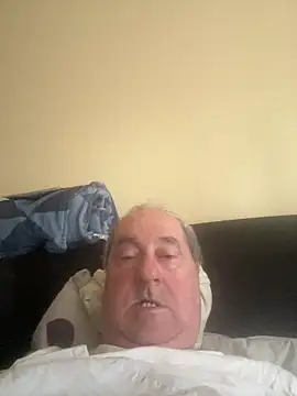 csikar Live XXX Chat