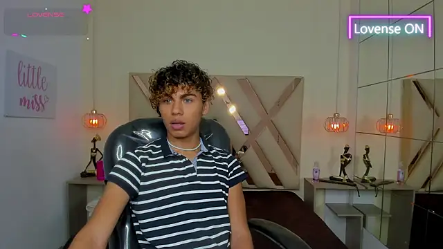 Show de Anyelo_Twink na webcam