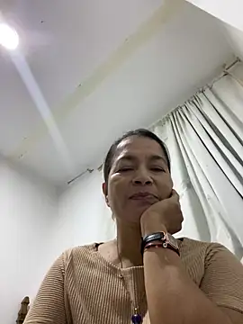 Jlo_69 élő XXX-chatje