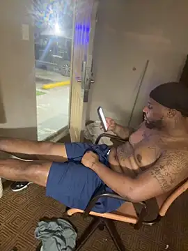 Stressreliever82's Live XXX Chat