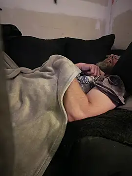 Chatroom XXX en direct de THE-CHAMPLOVENIPPLES73