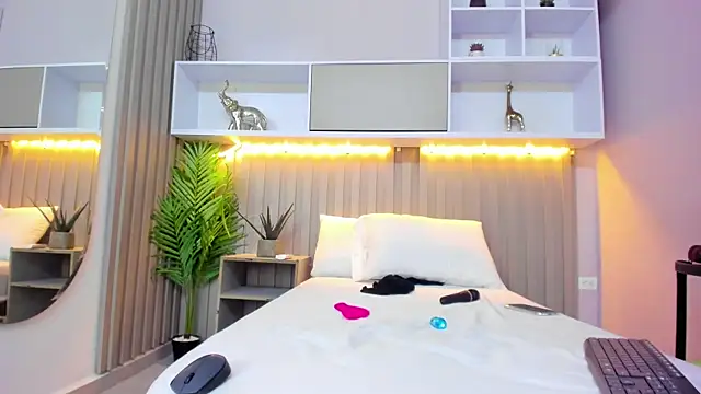pinktaylor_ XXX чат на живо