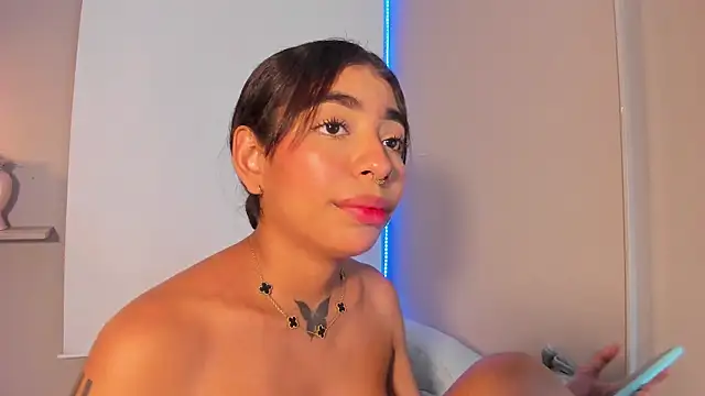 Scarlet_Vixen_'s Live XXX Chat