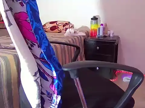 Živý XXX chat alejandro_stone12
