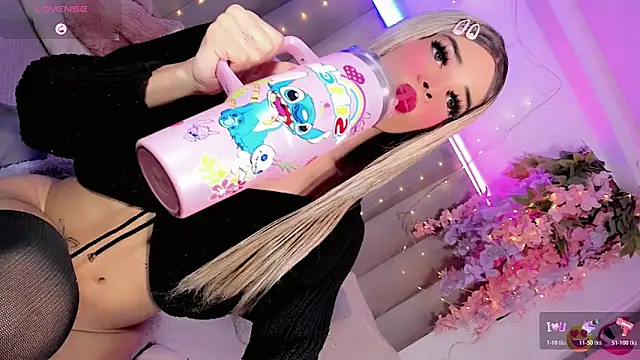 Chat +18 de Nina_Keyli ao vivo