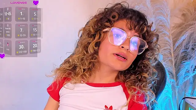 Chat +18 de emilymjs_ ao vivo