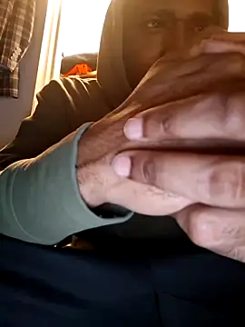 bigboytoy912's Live XXX Chat