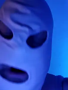 Pokazy przed kamerką – Sissycuck256