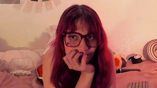 צ'אט XXX בשידור חי של RedMeloddy